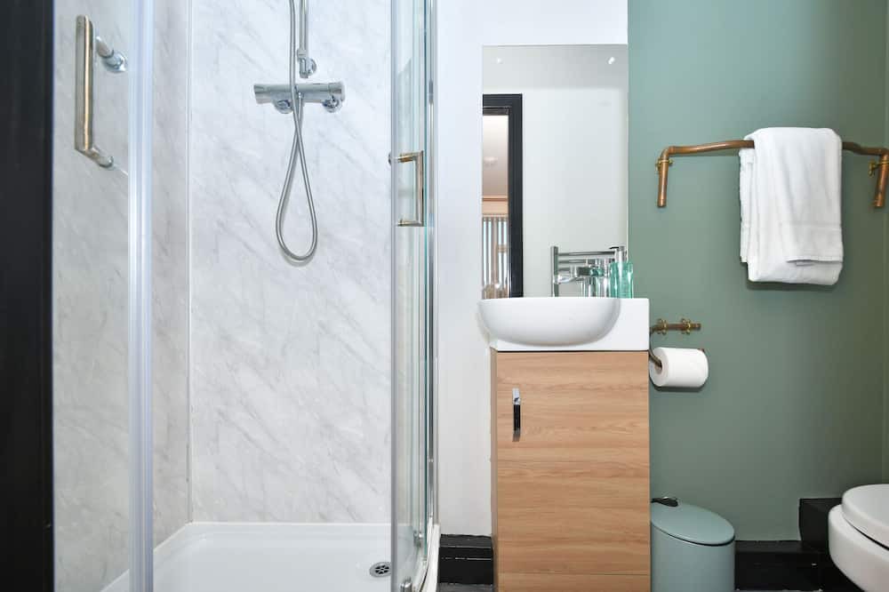 Photo of Bathroom in Newcastle-Under-Lyme