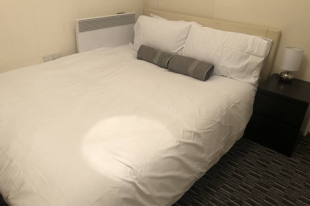 Photo of Bedroom in Newcastle-Under-Lyme
