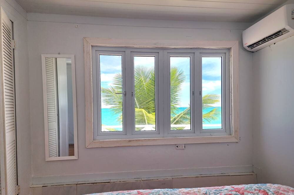 Photo of Bedroom in Tar Bay