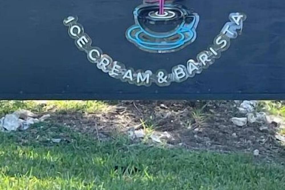 Photo of Outdoor in Gambier