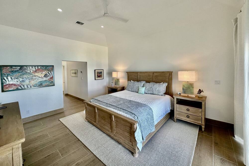 Photo of Bedroom in Farmer's Hill