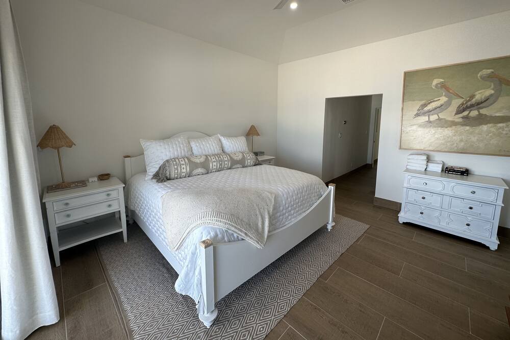 Photo of Bedroom in Farmer's Hill