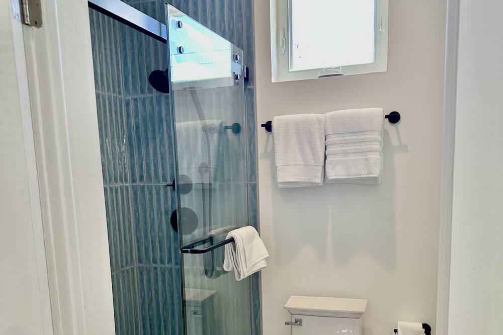 Photo of Bathroom in Farmer's Hill