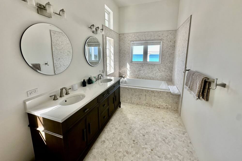 Photo of Bathroom in Farmer's Hill