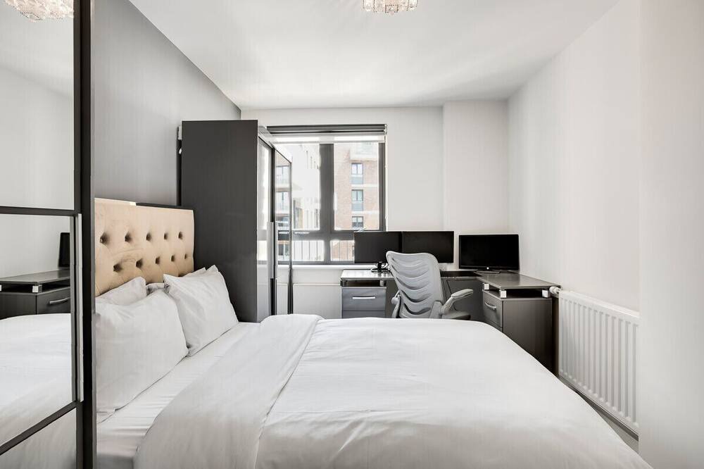 Photo of Bedroom in Park Royal