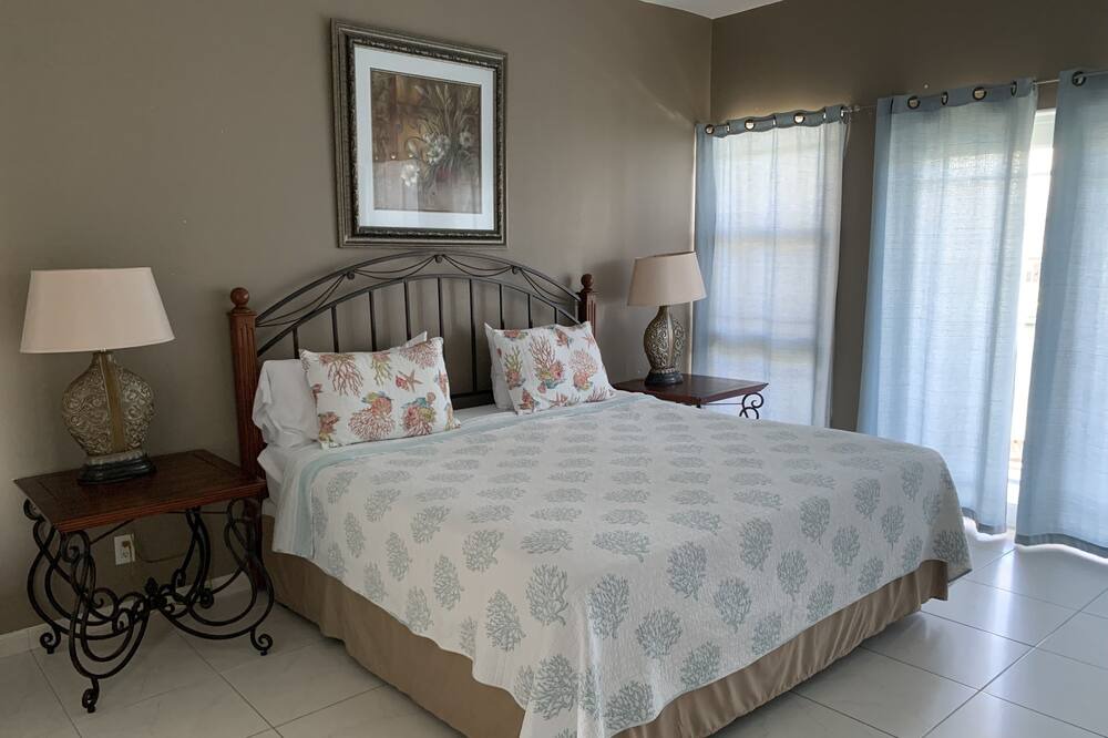 Photo of Bedroom in Bell Channel Bay
