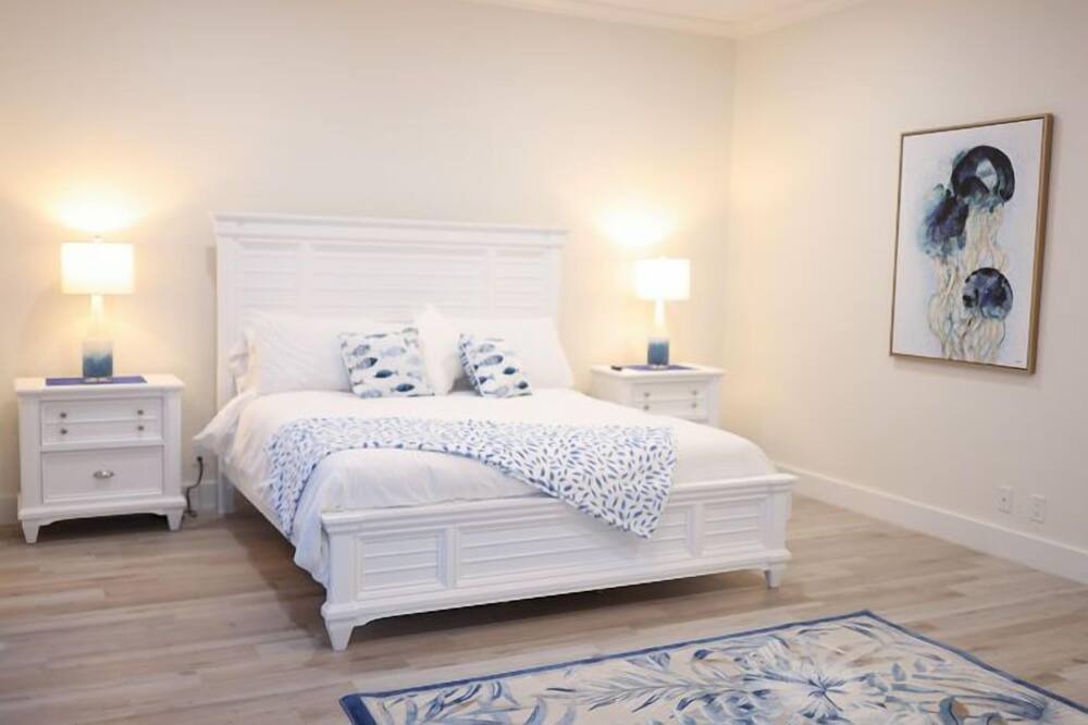 Photo of Bedroom in Lucaya