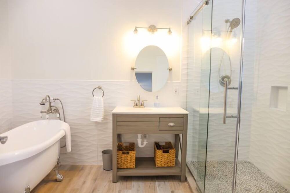 Photo of Bathroom in Lucaya
