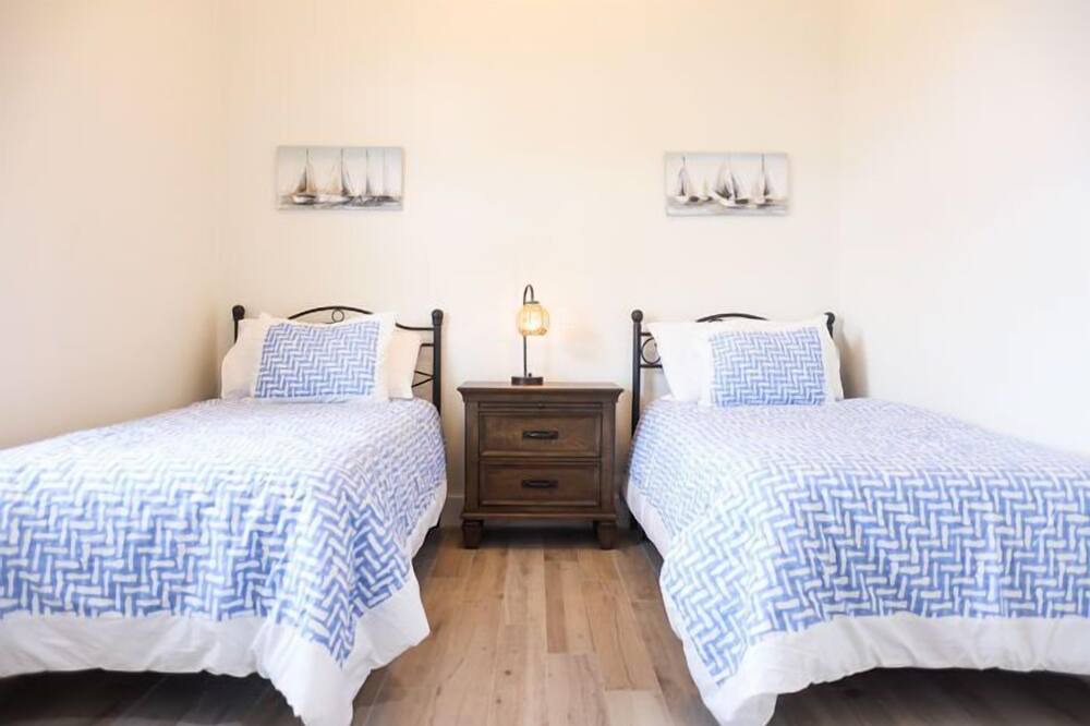 Photo of Bedroom in Lucaya