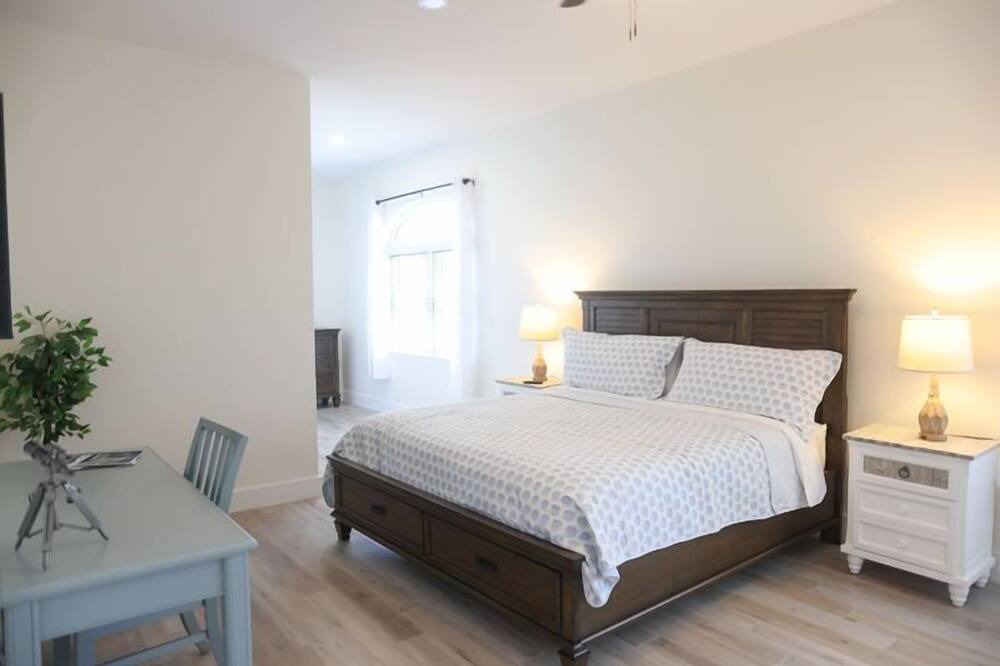 Photo of Bedroom in Lucaya