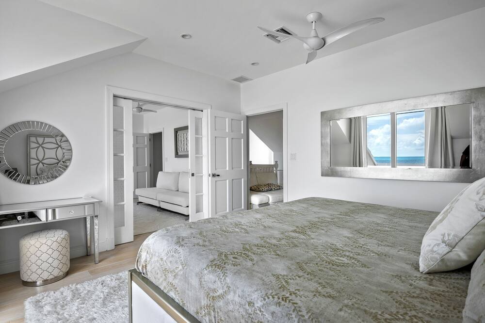 Photo of Bedroom in Palm Cay