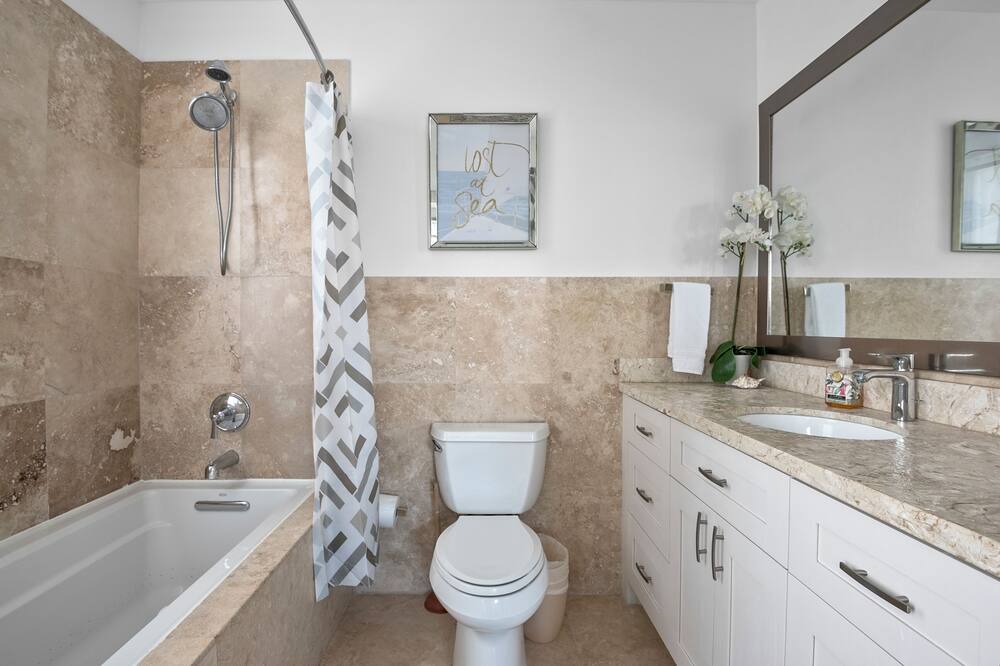 Photo of Bathroom in Palm Cay