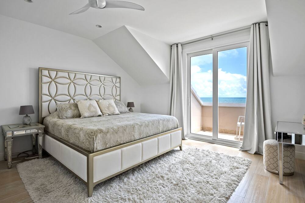 Photo of Bedroom in Palm Cay