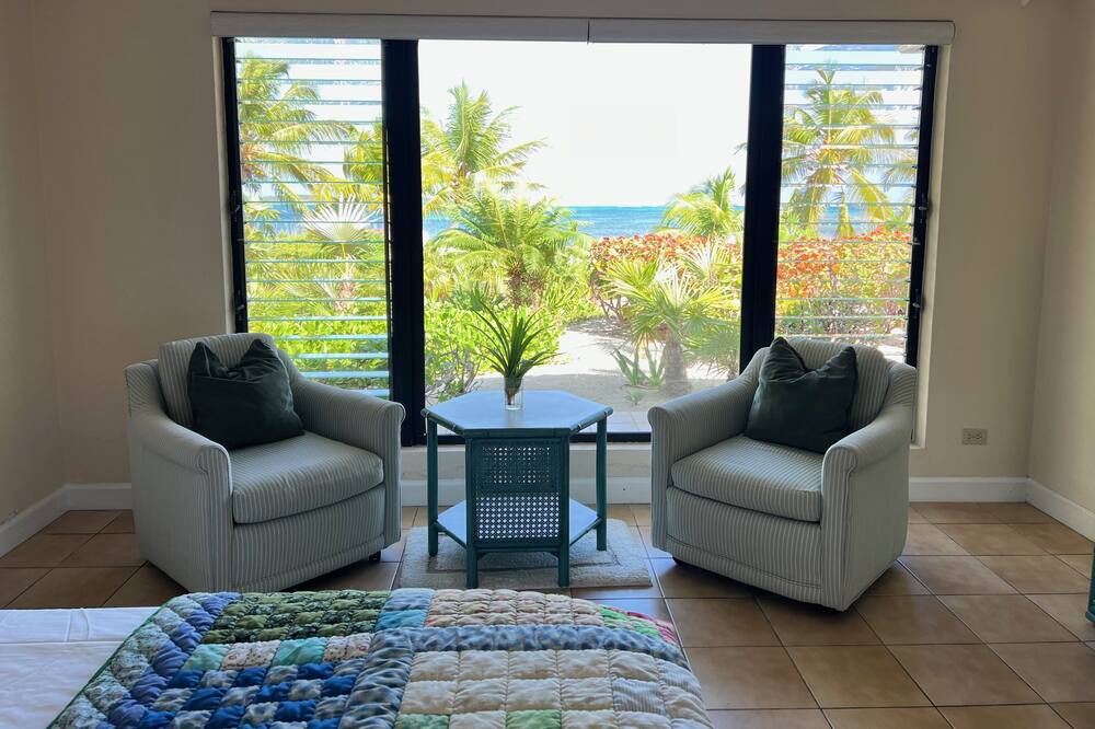 Photo of Livingroom in Winding Bay