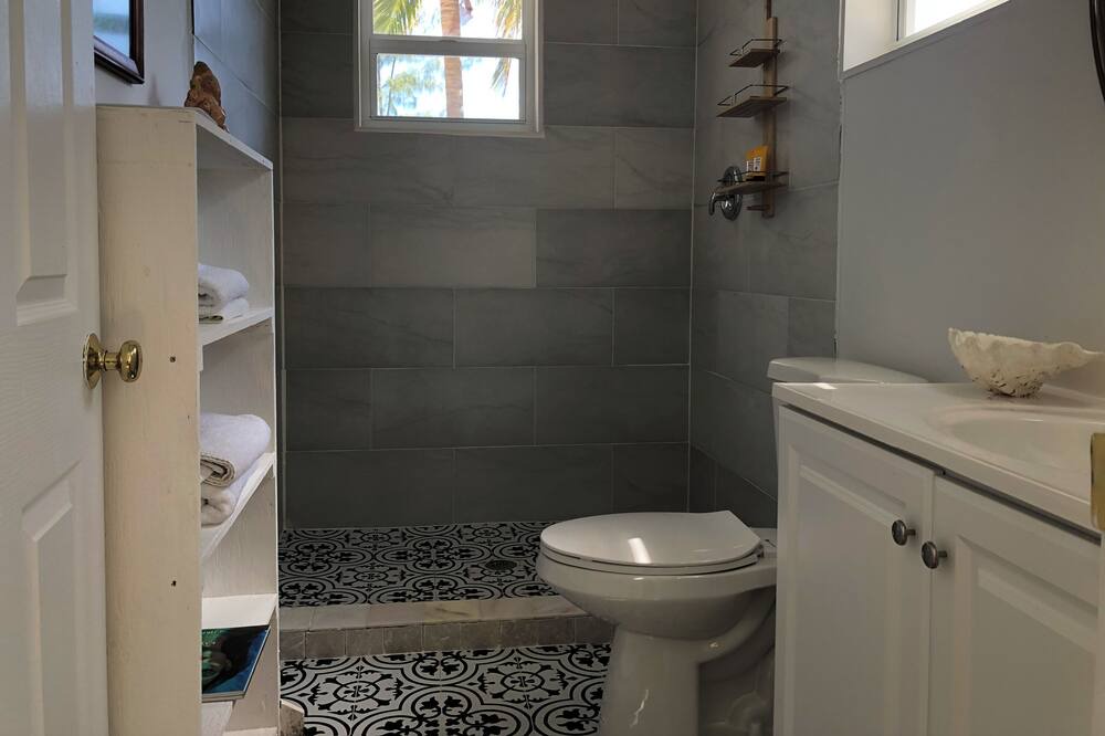 Photo of Bathroom in New Bight