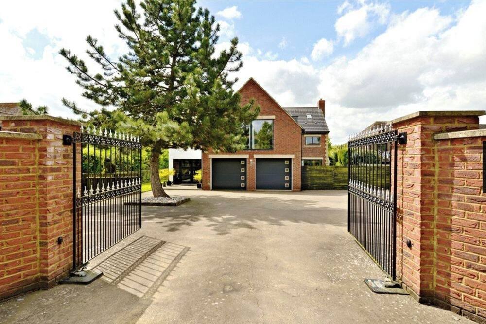 Photo of Outdoor in Wootton