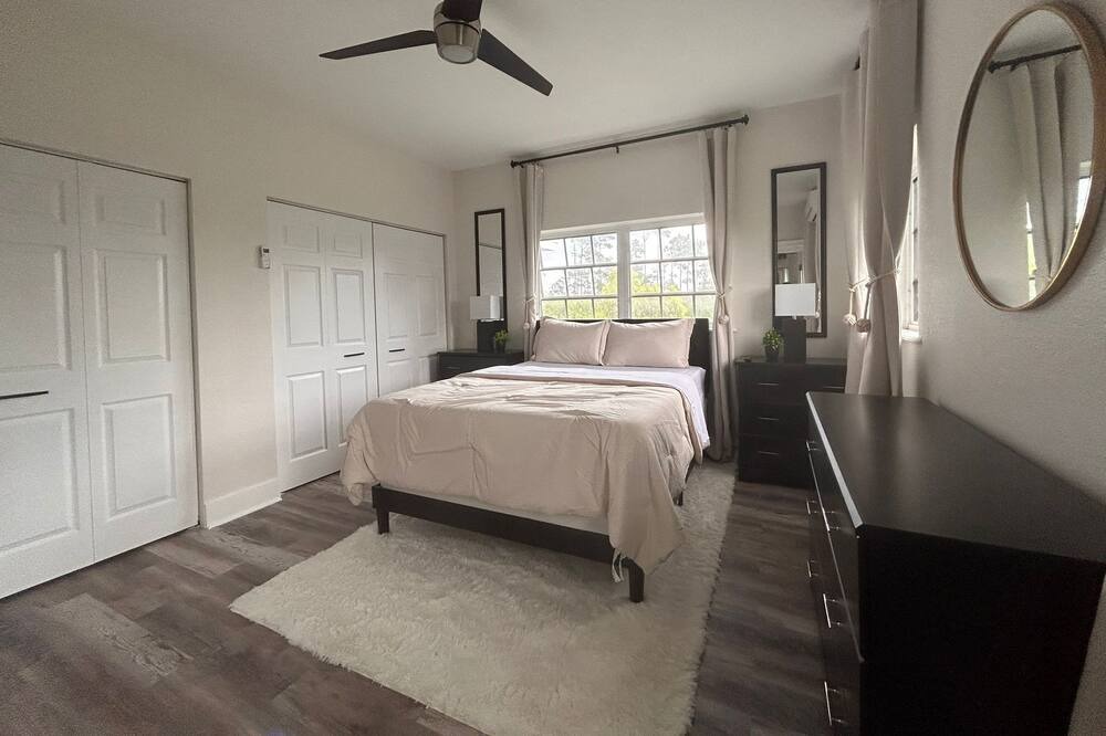 Photo of Bedroom in Freeport