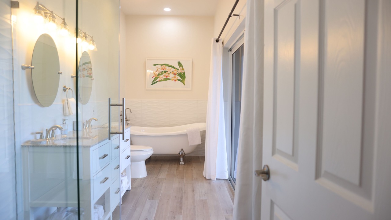 Photo of Bathroom in Bell Channel Bay