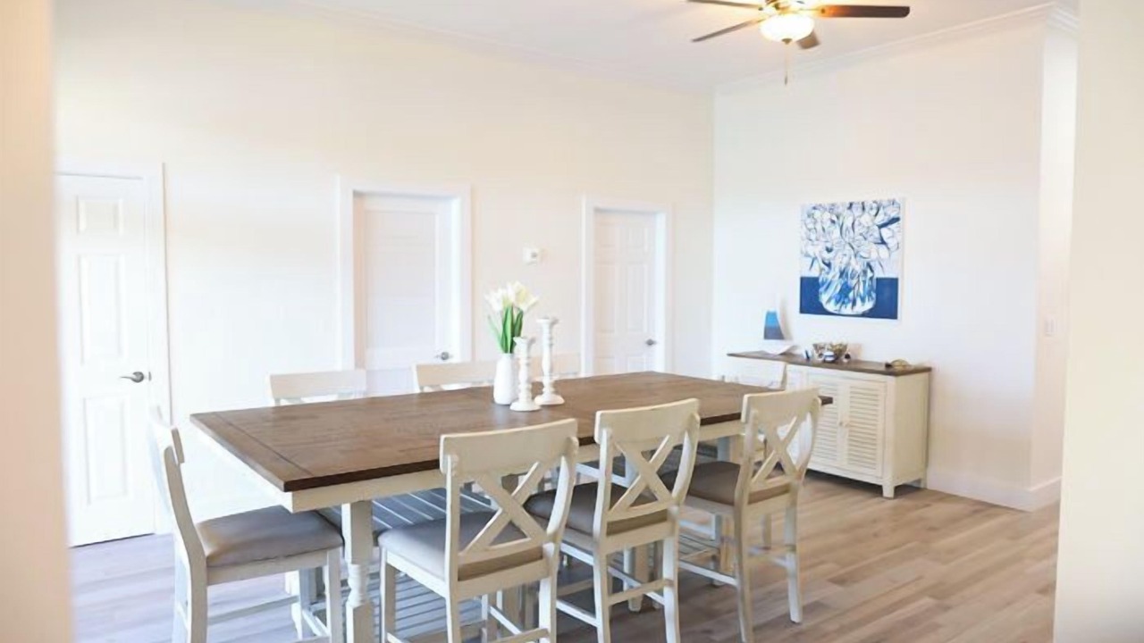 Photo of Livingroom in Bell Channel Bay