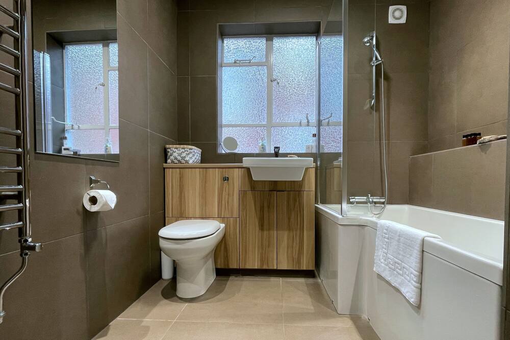 Photo of Bathroom in Frognal and Fitzjohns