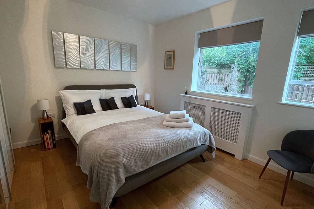 Photo of Bedroom in Frognal and Fitzjohns