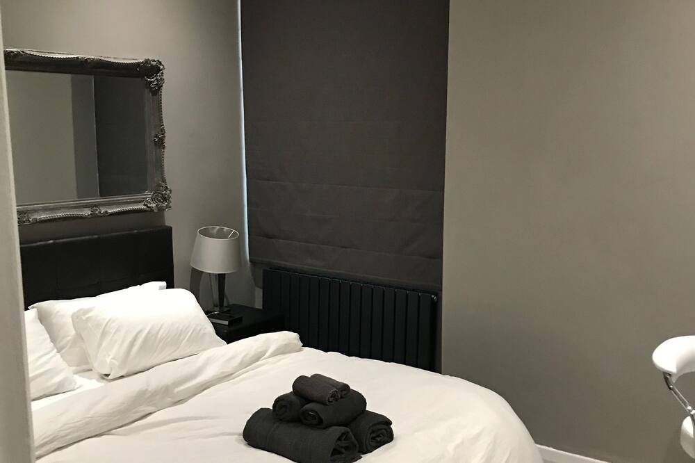 Photo of Bedroom in Courtfield