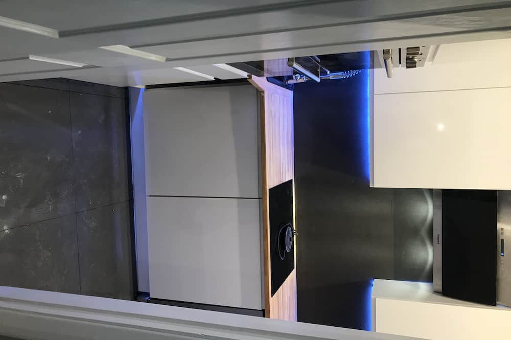 Photo of Kitchen in Courtfield