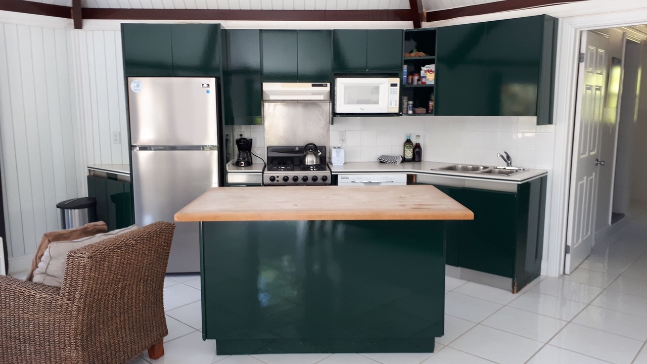 Photo of Kitchen in Coral Harbour