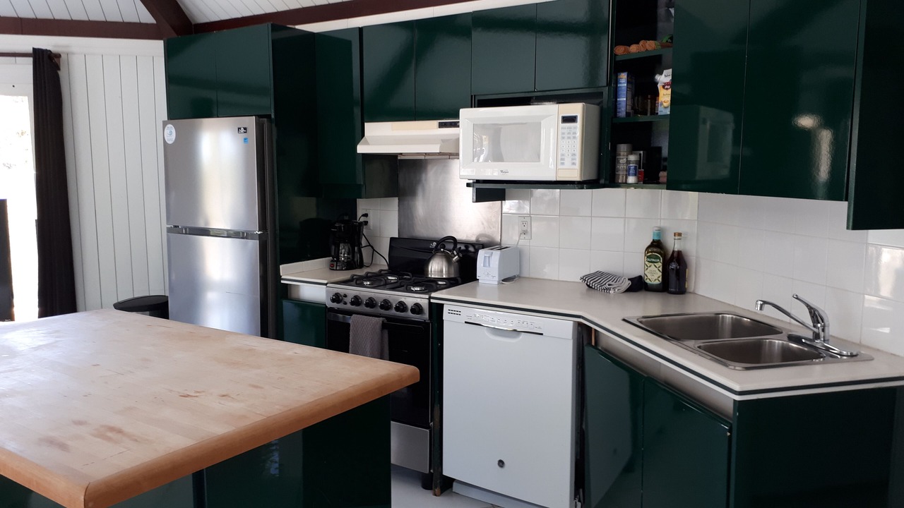 Photo of Kitchen in Coral Harbour