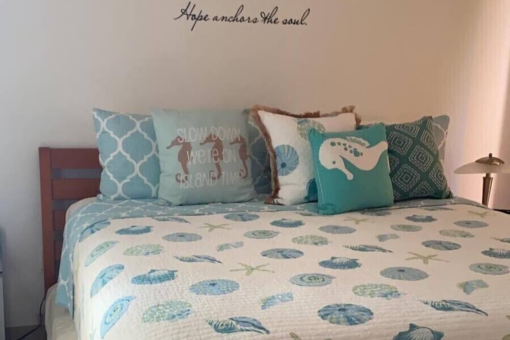 Photo of Bedroom in South Bimini