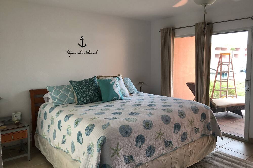 Photo of Bedroom in South Bimini