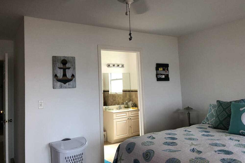 Photo of Bedroom in South Bimini