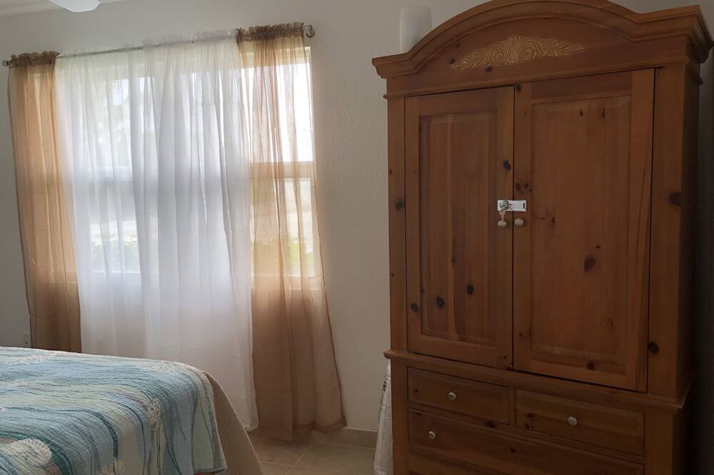 Photo of Bedroom in South Bimini