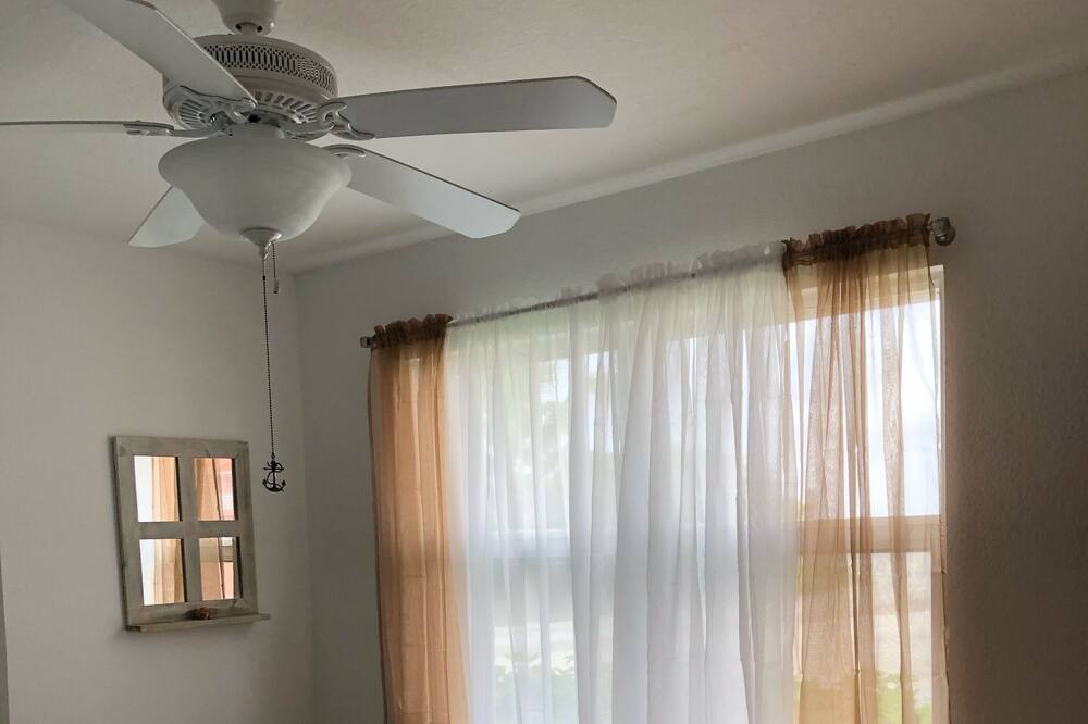 Photo of Bedroom in South Bimini