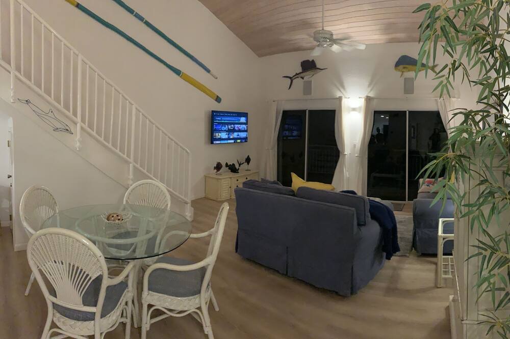 Photo of Livingroom in South Bimini