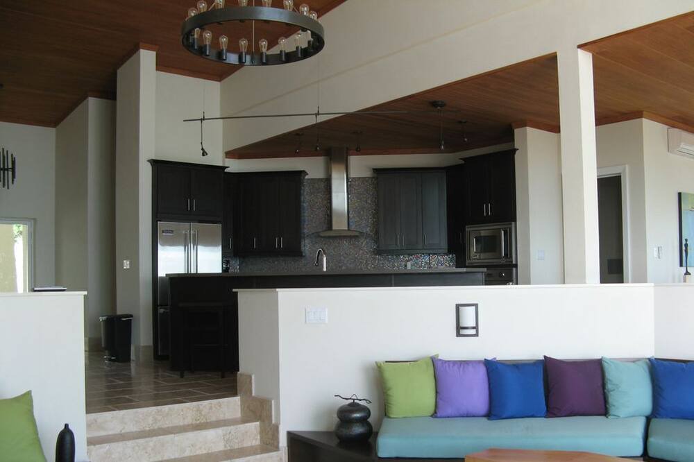Photo of Bedroom in Governor's Harbour