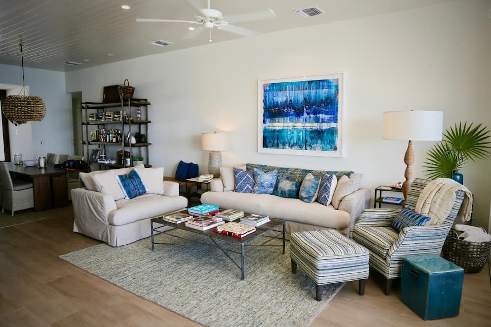 Photo of Livingroom in Great Guana Cay