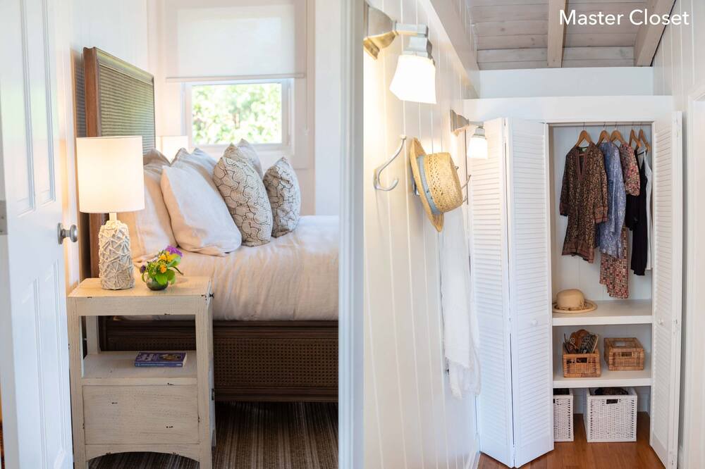 Photo of Bedroom in Dunmore Town