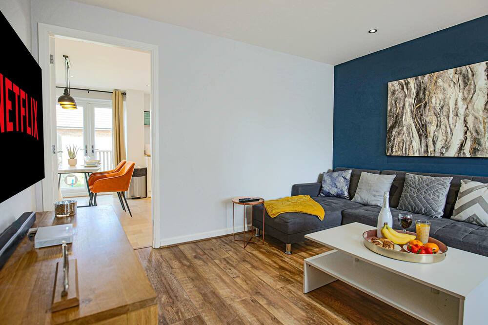 Photo of Livingroom in Newport Pagnell