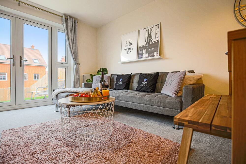 Photo of Livingroom in Buckingham