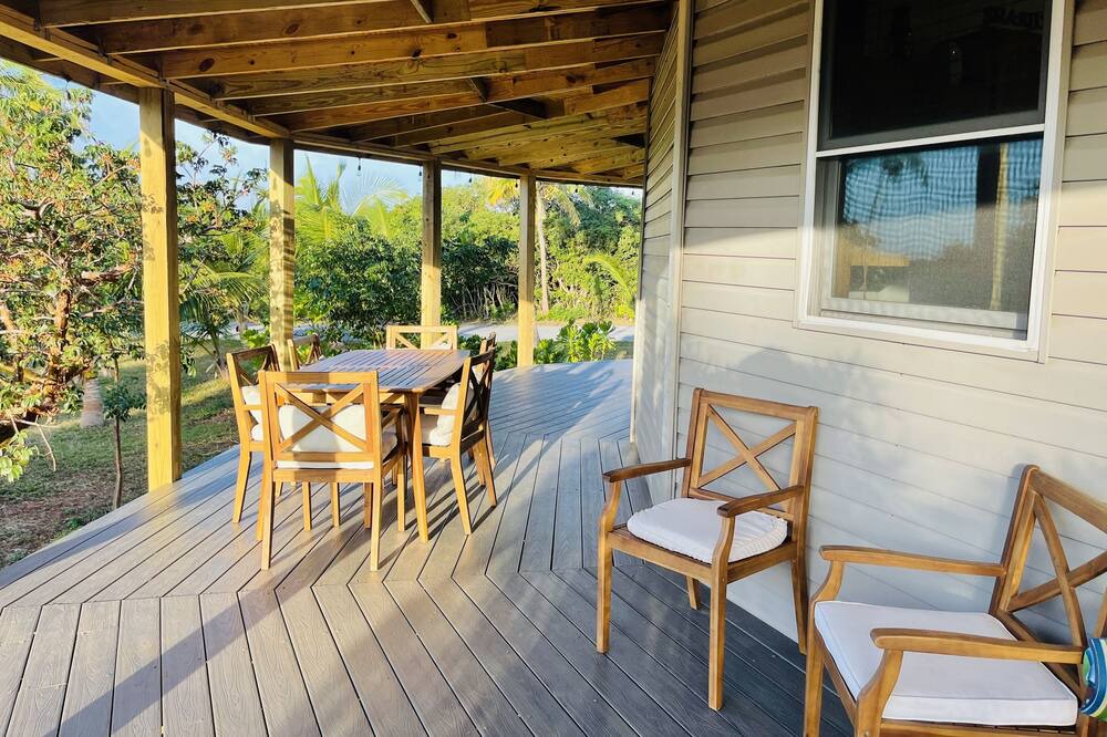 Photo of Patio Balcony in Gregory Town
