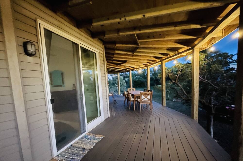 Photo of Patio Balcony in Gregory Town