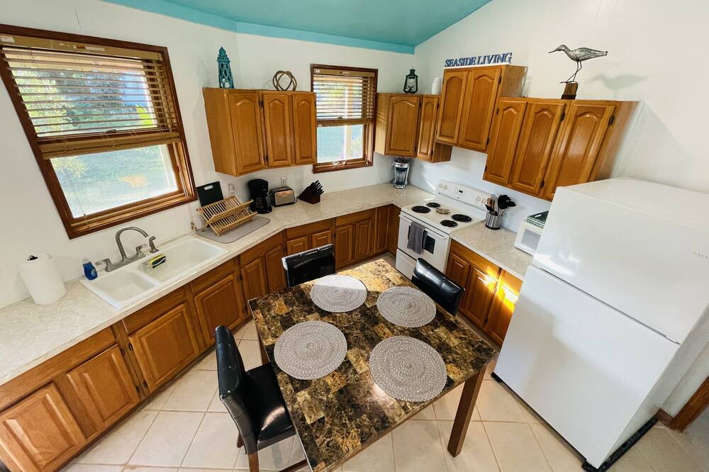 Photo of Kitchen in Gregory Town