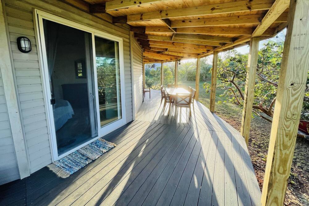Photo of Patio Balcony in Gregory Town
