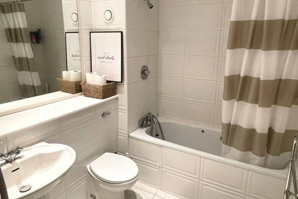 Photo of Bathroom in Farringdon