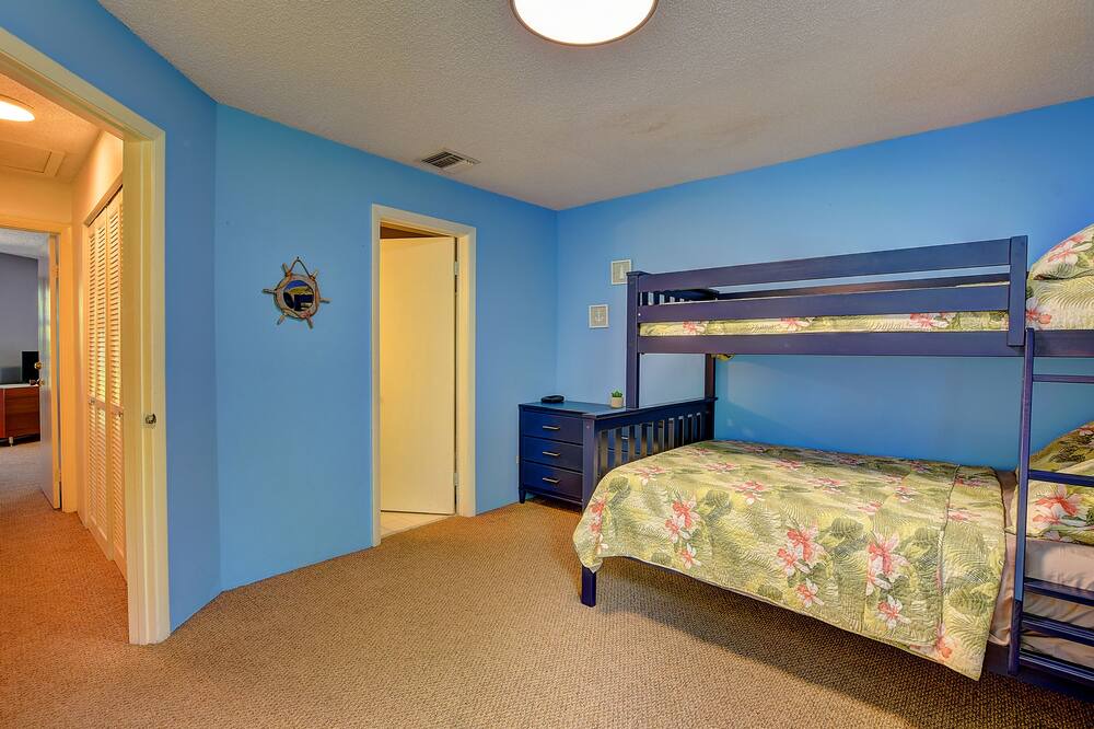 Photo of Bedroom in Paradise Island