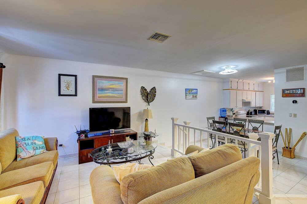 Photo of Livingroom in Paradise Island