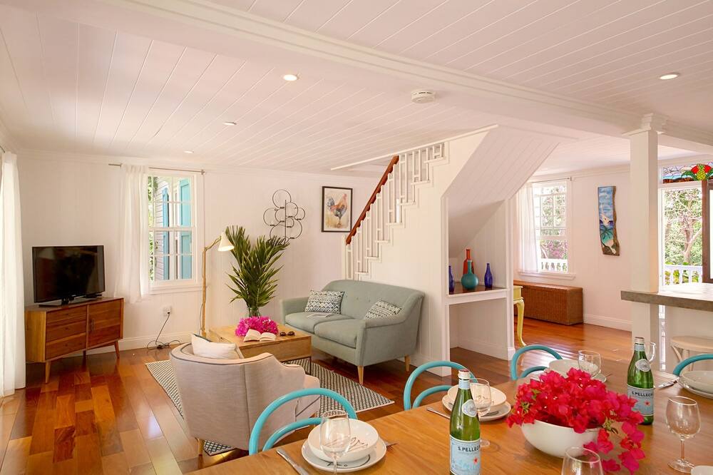 Photo of Livingroom in Governor's Harbour