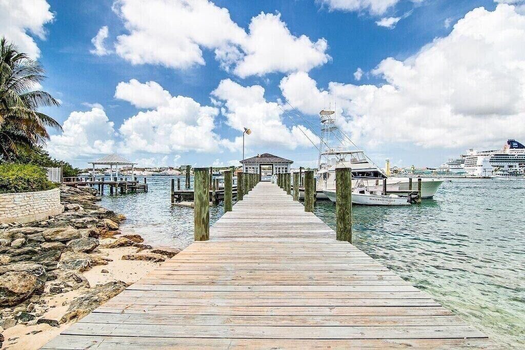 Photo of Others in Paradise Island