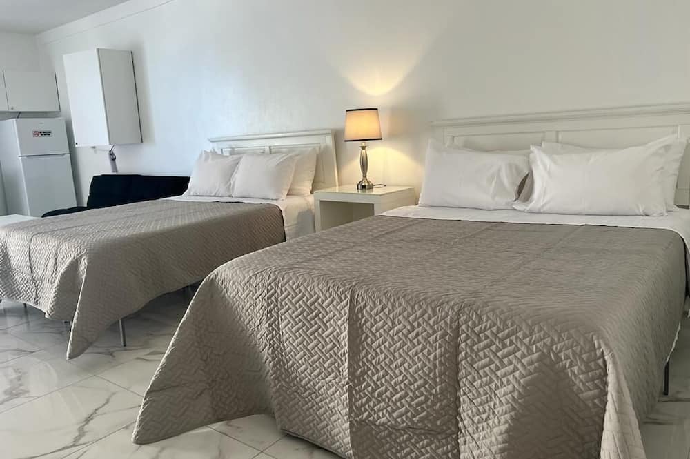 Photo of Bedroom in Nassau